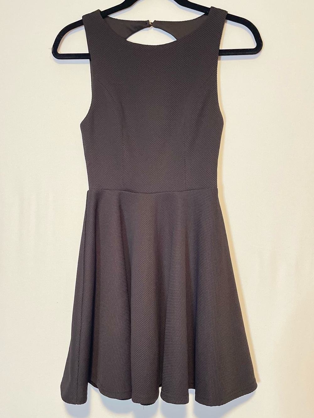 NWOT Lulu's Black Textured Sleeveless Fit & Flare Skater Dress Cutout Back Mini